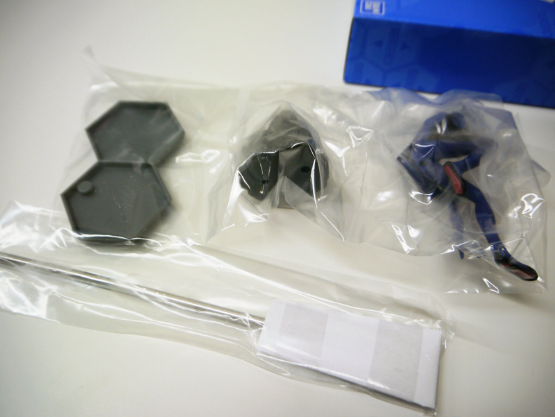 Illustration for article titled You Don't Need a Spear To Unbox the Evangelion Cake